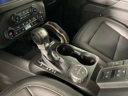 New 2026 Ford Bronco Badlands AWD/4WD image 19