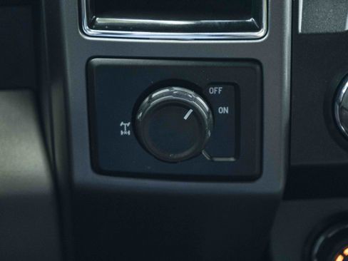 Used 2019 Ford F150 XLT w/ Equipment Group 302A Luxury RWD image 32