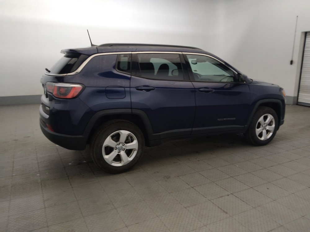 Used 2019 Jeep Compass Latitude w/ Cold Weather Group AWD/4WD image 10