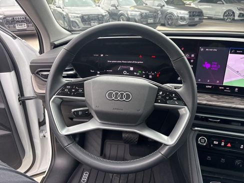 Used 2025 Audi Q5 Premium w/ Convenience Package AWD/4WD image 21