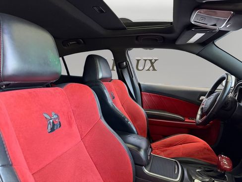 Used 2015 Dodge Charger R/T Scat Pack w/ Technology Group image 14