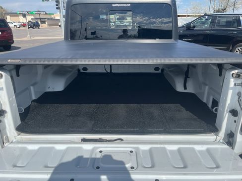 Used 2021 Jeep Gladiator Mojave w/ Cold Weather Group AWD/4WD image 10