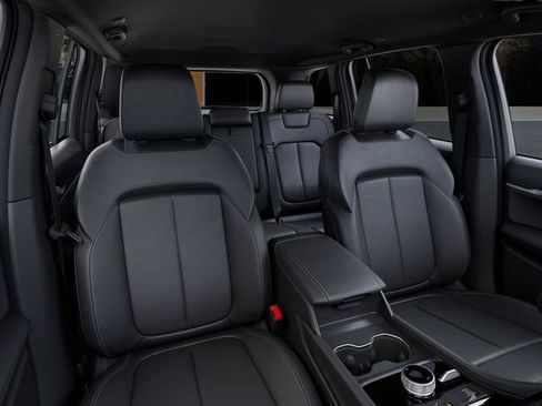 New 2025 Jeep Grand Cherokee Limited w/ Black Appearance Package image 16