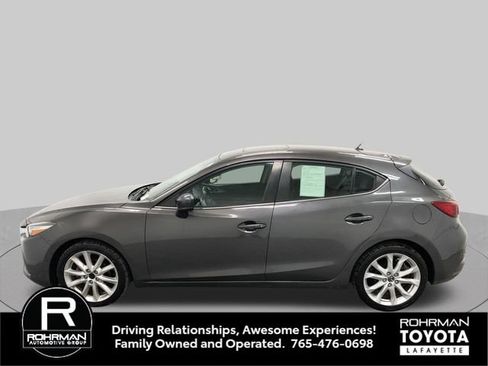 Used 2017 MAZDA MAZDA3 Touring FWD image 3