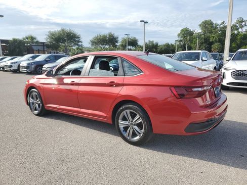 Certified 2024 Volkswagen Jetta SE w/ Panoramic Sunroof Package FWD image 7