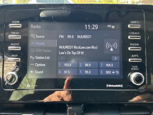 Used 2024 Toyota Camry SE image 27