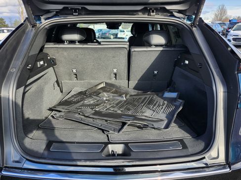 Used 2024 Cadillac Lyriq Luxury image 24