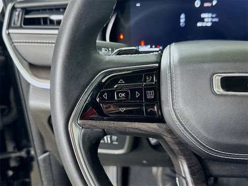 Used 2022 Jeep Grand Cherokee Overland image 23