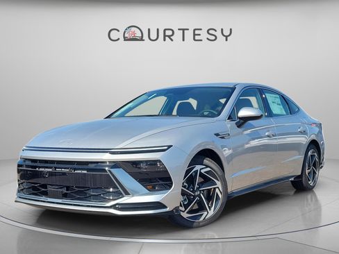New 2026 Hyundai Sonata SEL image 1