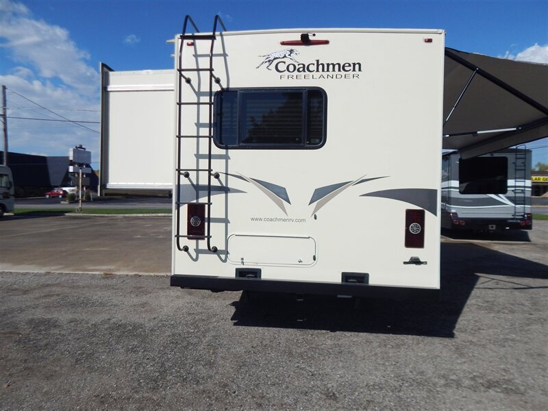 Used 2019 Chevrolet Express 4500 w/ RV Package RWD image 8