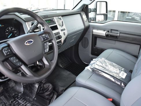 New 2027 Ford F650 2WD Regular Cab Super Duty image 4