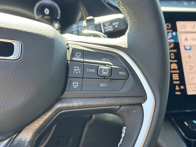 New 2027 Jeep Grand Cherokee Altitude RWD image 26
