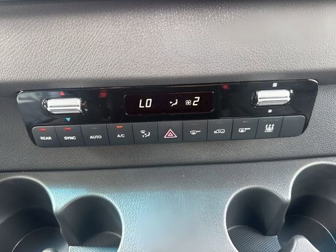 Used 2025 Mercedes-Benz Sprinter 2500 image 18