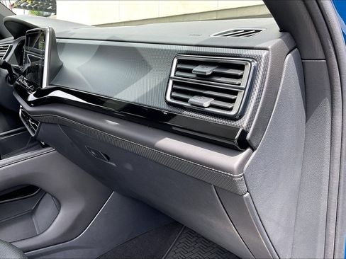 Certified 2025 Volkswagen Atlas Cross Sport SEL R-Line AWD/4WD image 16
