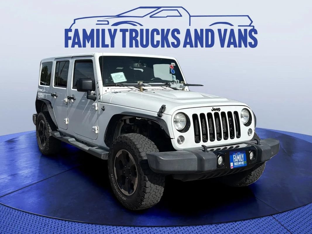 Used 2014 Jeep Wrangler Unlimited Sahara AWD/4WD image 7