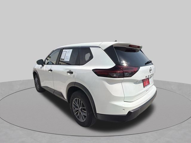 Used 2024 Nissan Rogue S FWD image 7