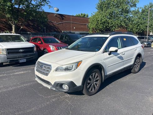 Used 2017 Subaru Outback 2.5i Limited AWD/4WD image 9