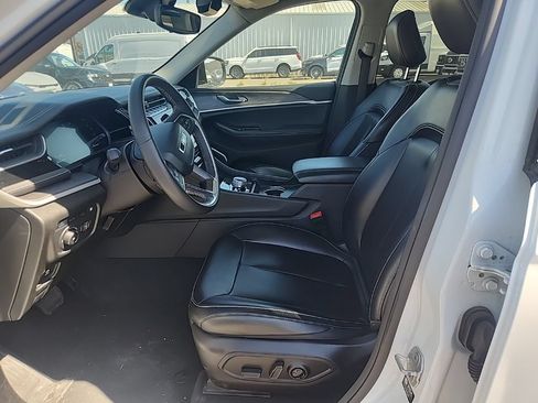 Used 2024 Jeep Grand Cherokee Limited 4xe AWD/4WD image 19