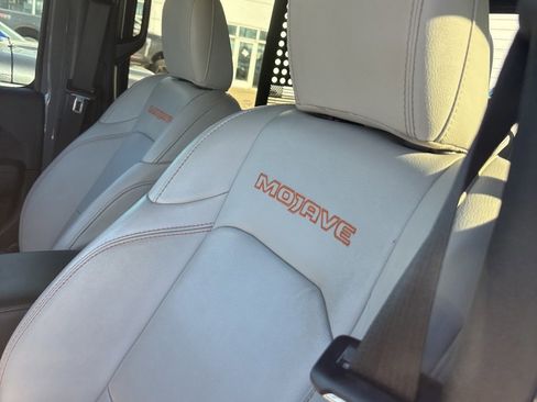 Used 2021 Jeep Gladiator Mojave image 11