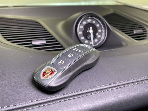 New 2026 Porsche Cayenne Coupe AWD/4WD image 46