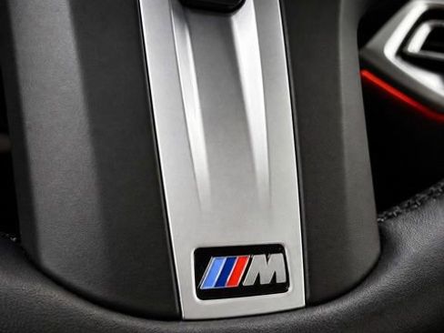 Used 2022 BMW X7 xDrive40i w/ M Sport Package AWD/4WD image 47
