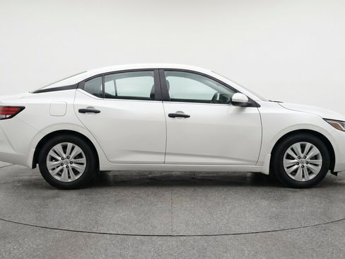 Used 2024 Nissan Sentra S FWD image 11