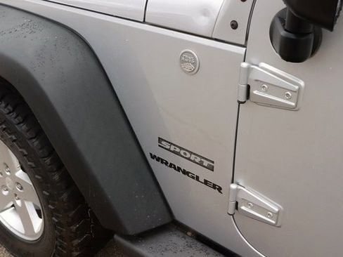 Used 2010 Jeep Wrangler Sport image 9