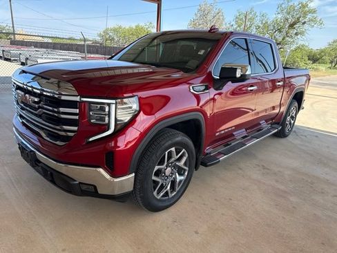 Used 2025 GMC Sierra 1500 SLT RWD image 3