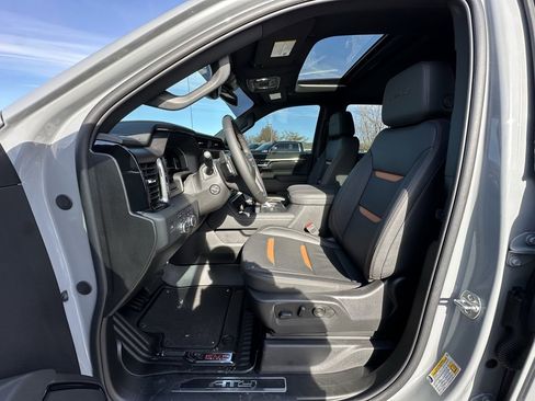 Used 2025 GMC Sierra 1500 AT4 w/ AT4 Preferred Package image 2