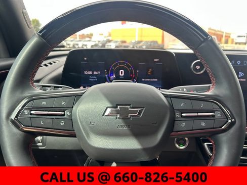 Used 2024 Chevrolet Traverse RS AWD/4WD image 19