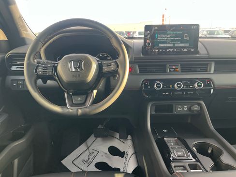 New 2025 Honda Pilot TrailSport image 42