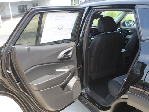 New 2026 Chevrolet Trax LT w/ Driver Confidence Package FWD image 18