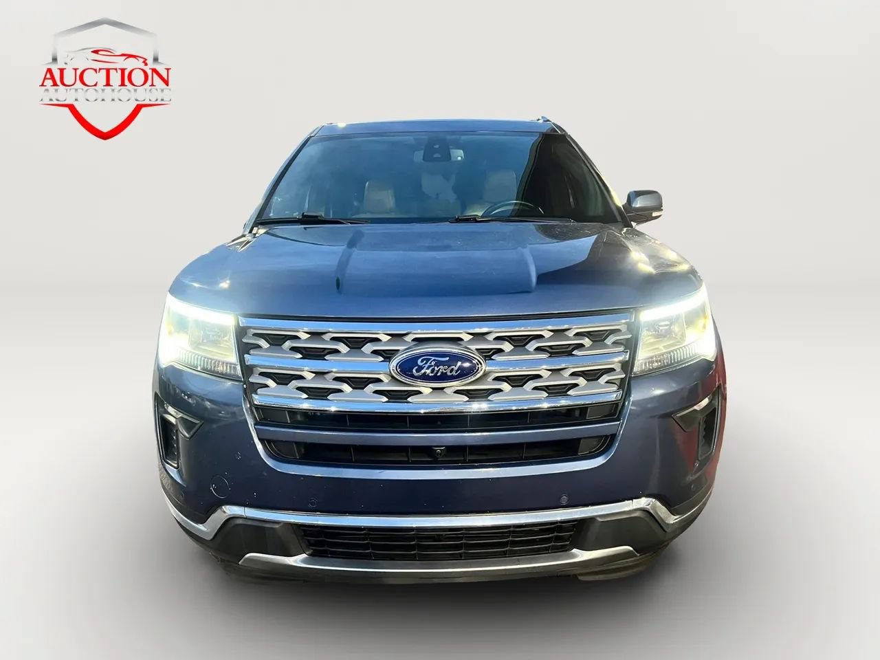Used 2018 Ford Explorer Limited w/ Equipment Group 301A AWD/4WD image 2