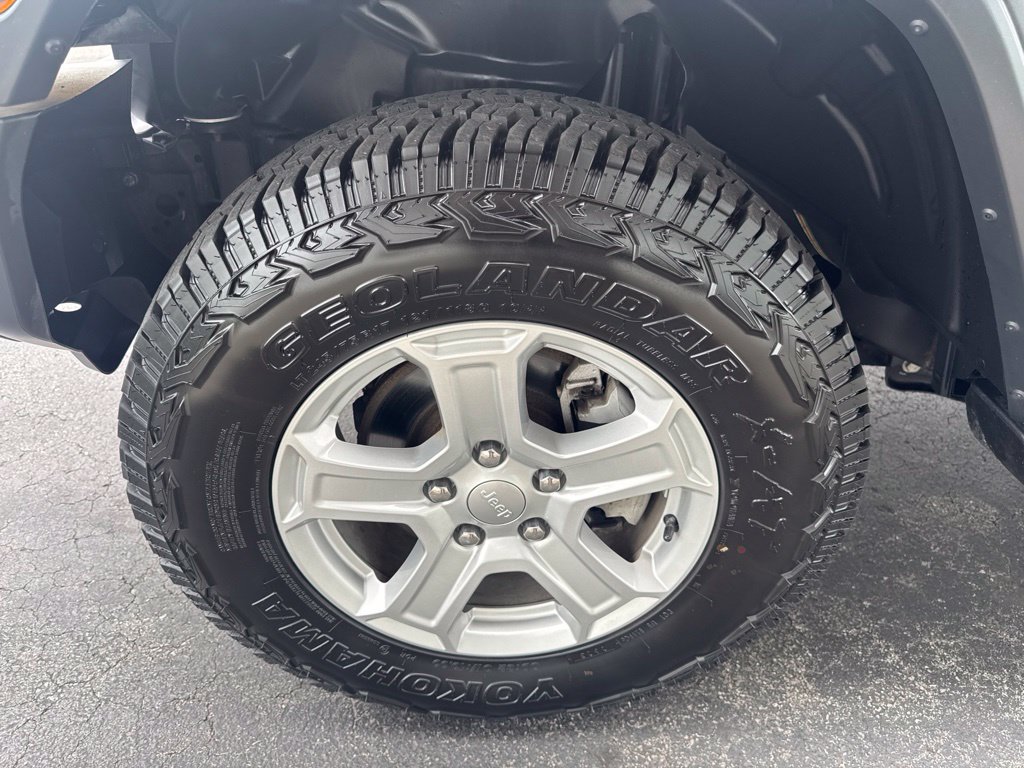 Used 2019 Jeep Wrangler Unlimited Sport S AWD/4WD image 28