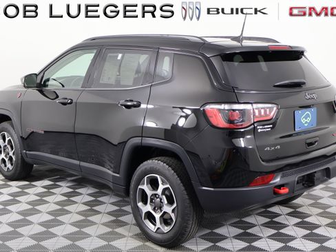 Used 2022 Jeep Compass Trailhawk w/ Sun and Sound Group AWD/4WD image 6