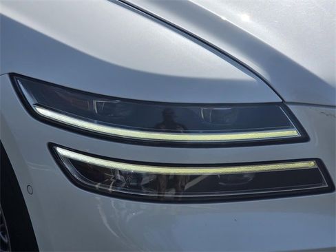 Used 2022 Genesis G80 2.5T w/ Prestige Package image 4