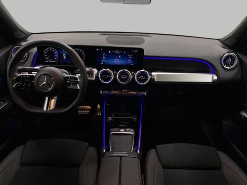 Certified 2025 Mercedes-Benz GLB 250 4MATIC image 21