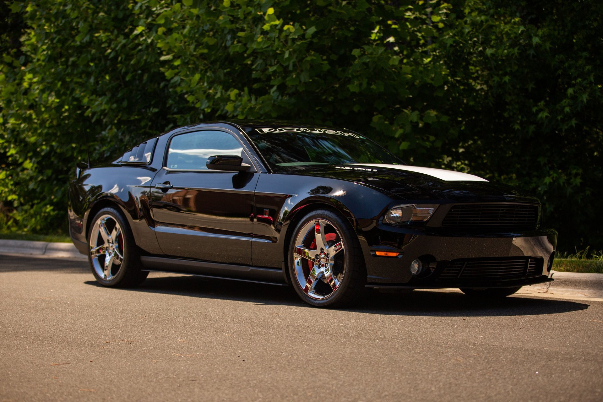 Used 2010 Ford Mustang GT RWD image 19