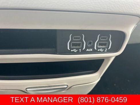 Used 2022 Chrysler Voyager LX FWD image 24