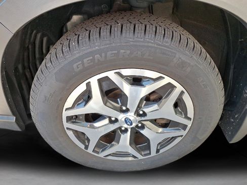Used 2023 Subaru Forester Premium AWD/4WD image 5