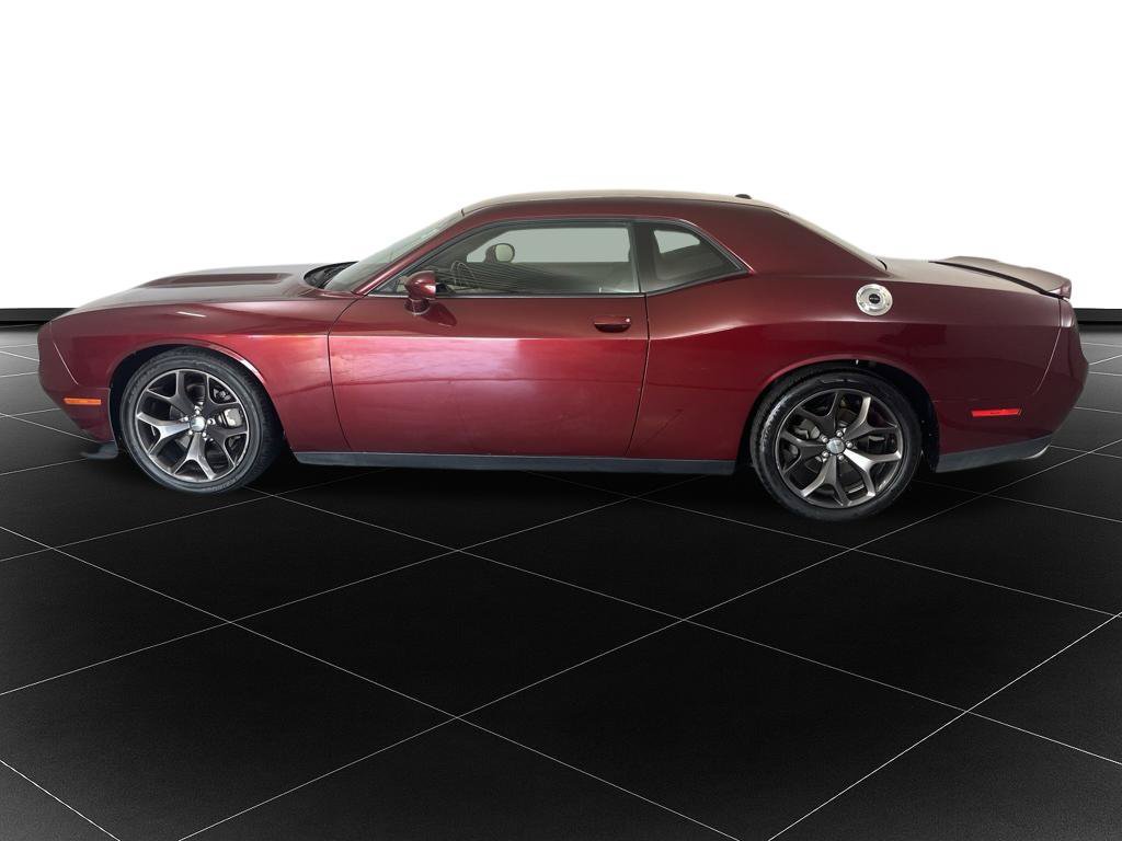 Used 2019 Dodge Challenger R/T RWD image 2