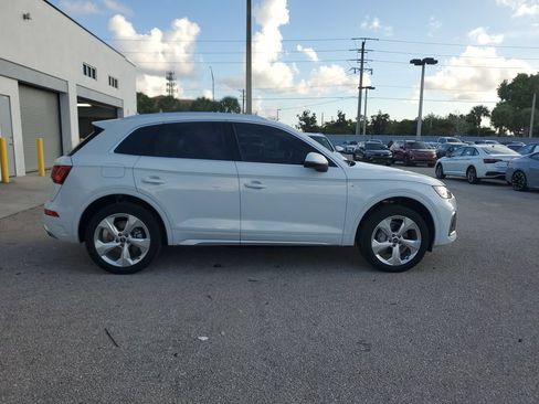 Certified 2023 Audi Q5 2.0T Premium Plus w/ Premium Plus Package AWD/4WD image 4