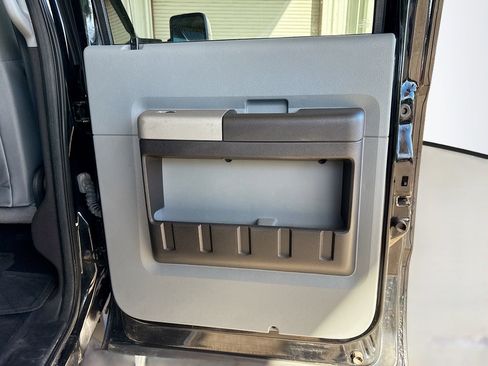 Used 2016 Ford F250 XLT w/ XLT Value Package image 25