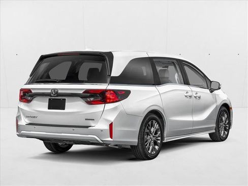 New 2026 Honda Odyssey Touring image 2