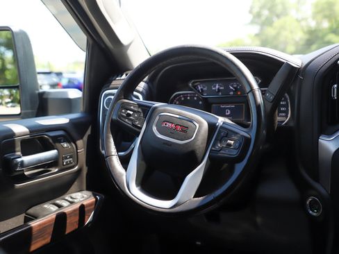 Used 2022 GMC Sierra 3500 SLT w/ X31 Off-Road Package AWD/4WD image 16