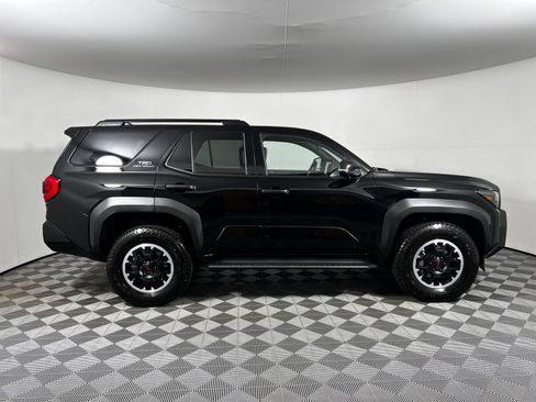Used 2026 Toyota 4Runner TRD Off-Road Premium AWD/4WD image 4