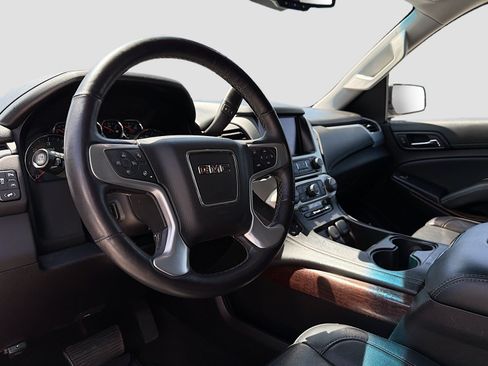 Used 2017 GMC Yukon SLT RWD image 7