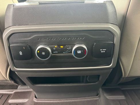 Used 2021 Ford Expedition XLT image 15