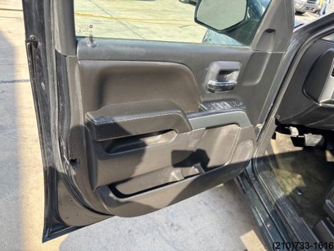 Used 2018 Chevrolet Silverado 1500 LT w/ Texas Edition AWD/4WD image 16