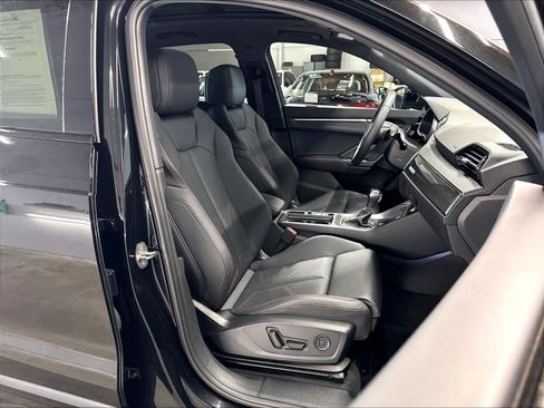 Used 2025 Audi Q3 2.0T Premium Plus w/ Premium Plus Package AWD/4WD image 10